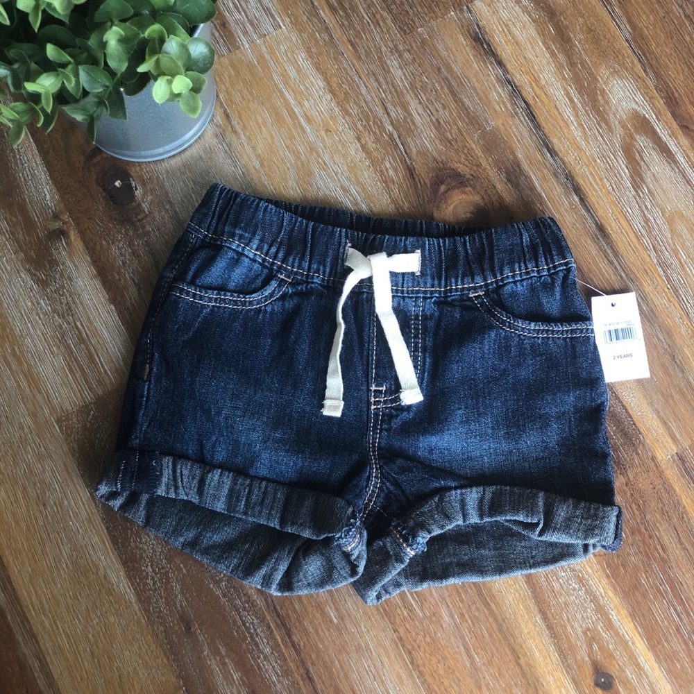 NWT! GAP for good Girls Jean Shorts. Size 2T.